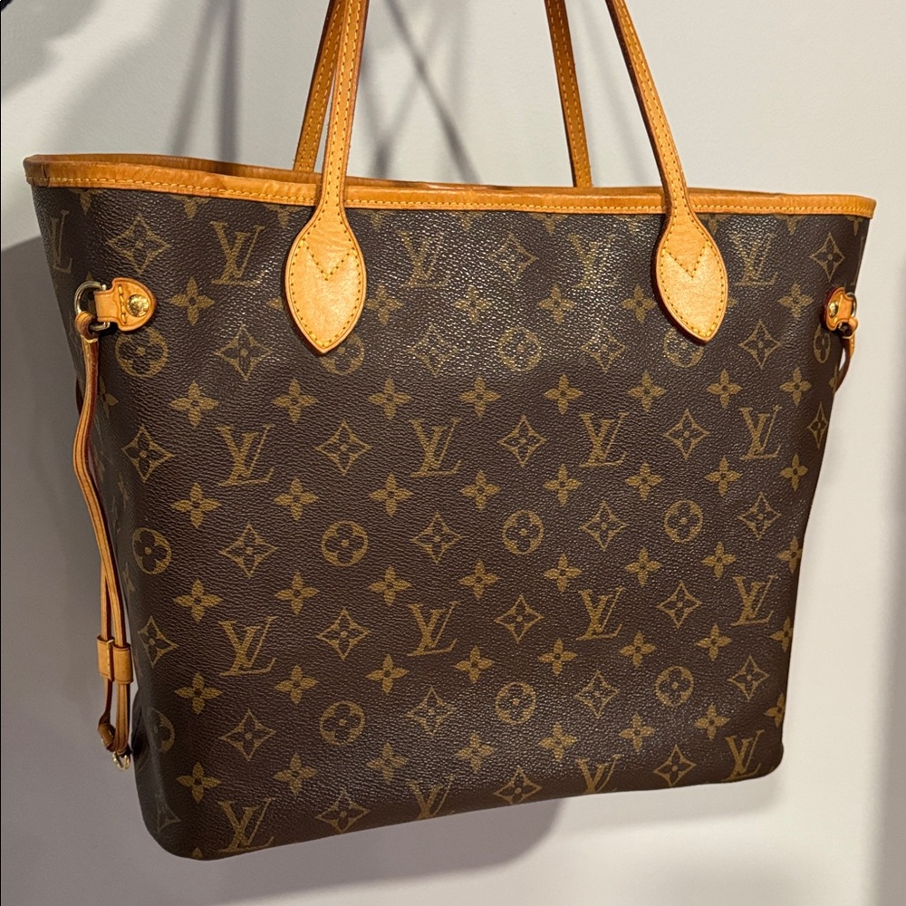 Authentic Louis Vuitton Neverfull MM